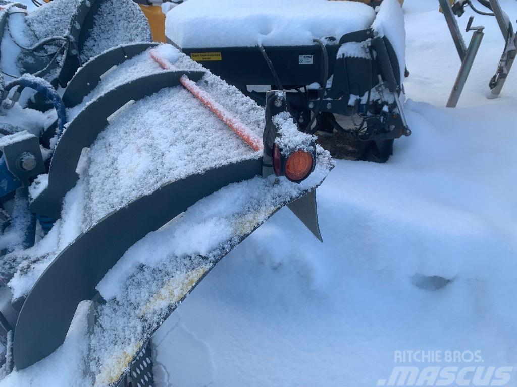 Snowek N320 Snežné pluhy, predné snežné radlice