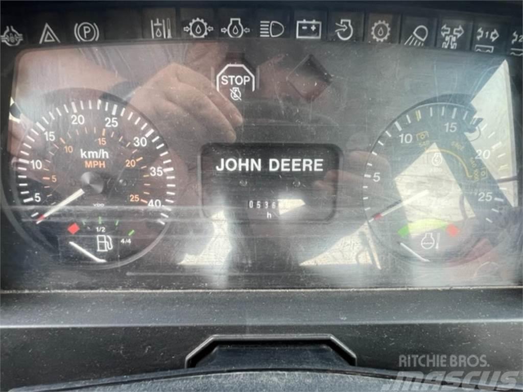 John Deere 6100 Traktory