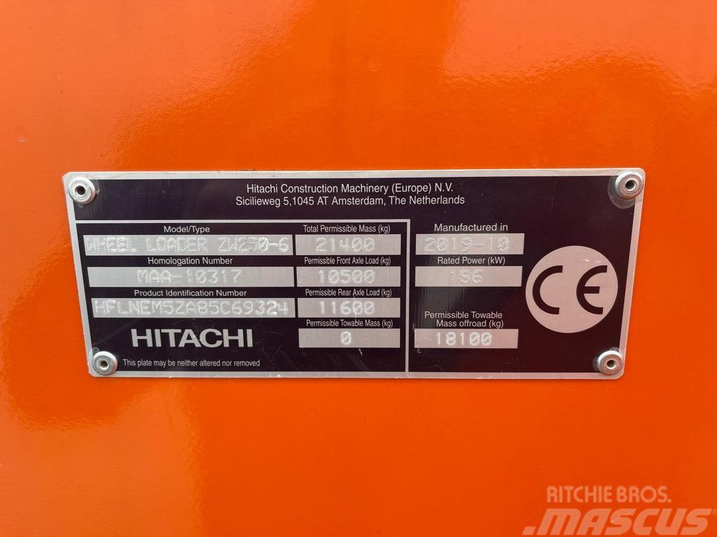Hitachi ZW 250-6 Kolesové nakladače