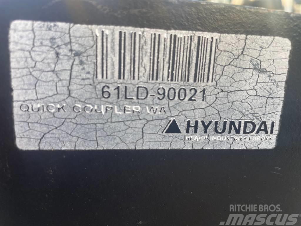 Hyundai Adapter HL757-7 to Volvo L50 - L120 Rýchlospojky