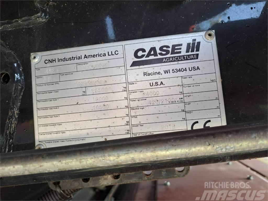 Case IH AF8250 Kombinované zberacie stroje
