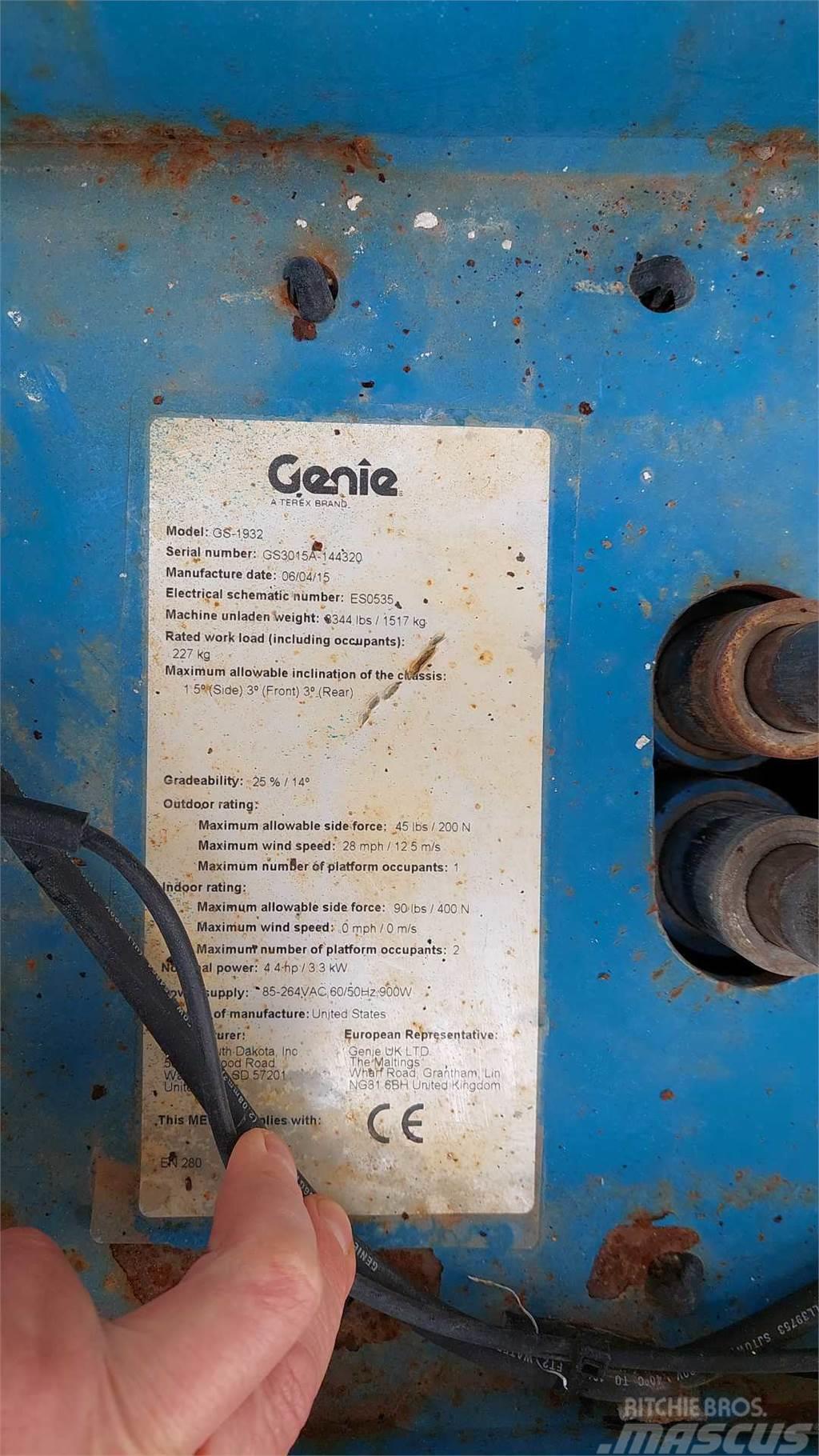 Genie GS1932 Nožnicové zdvíhacie plošiny