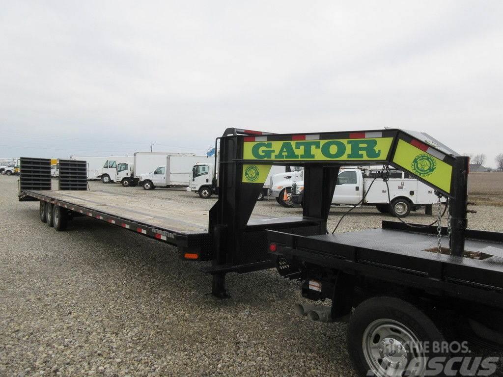  Gatormade Trailers Gooseneck 35+5 25.9K Nízko rámové nákladné automobily