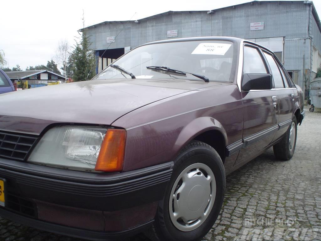 Opel Rekord ZABYTKOWY Automobily