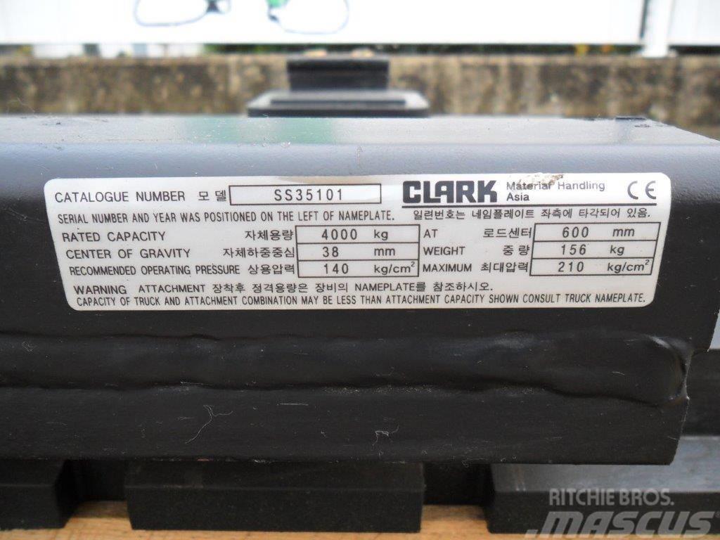 Clark Seitenschieber FEM3 - 1350mm Vidlice