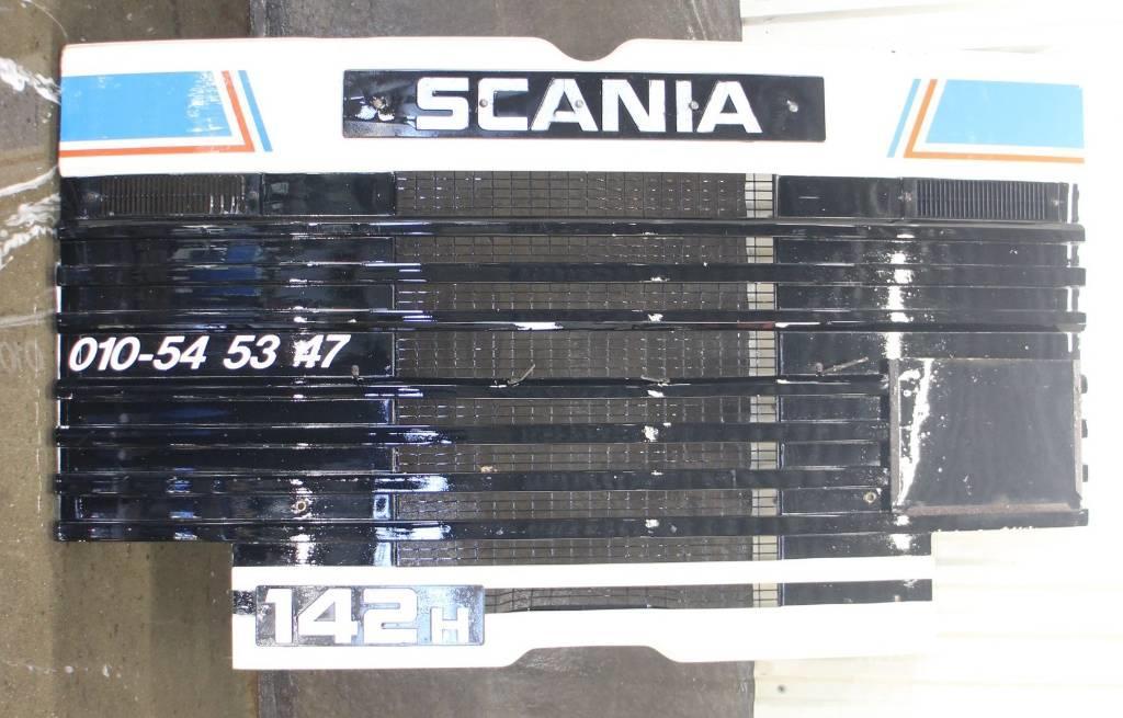 Scania 142 H frontlucka Kabíny a interiér