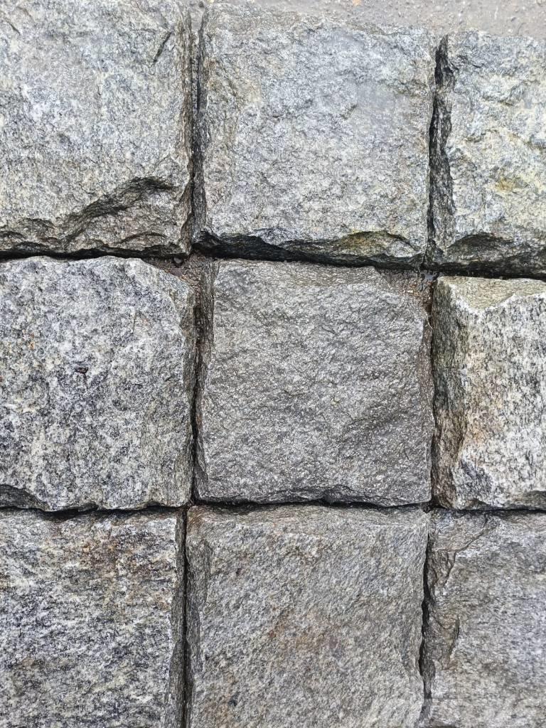  graniet natuursteen 40x40x7-8 cm 300m2 ruw/glad te Iné