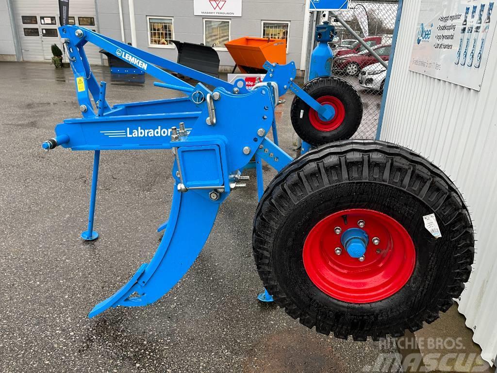 Lemken Labrador 160 Ďalšie stroje na spracovanie pôdy a príslušenstvo