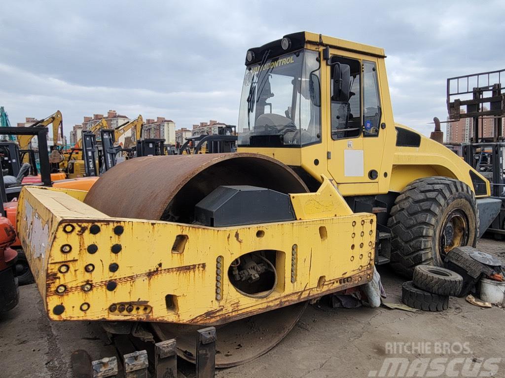 Bomag BW 226 DH-4 Tandemové valce