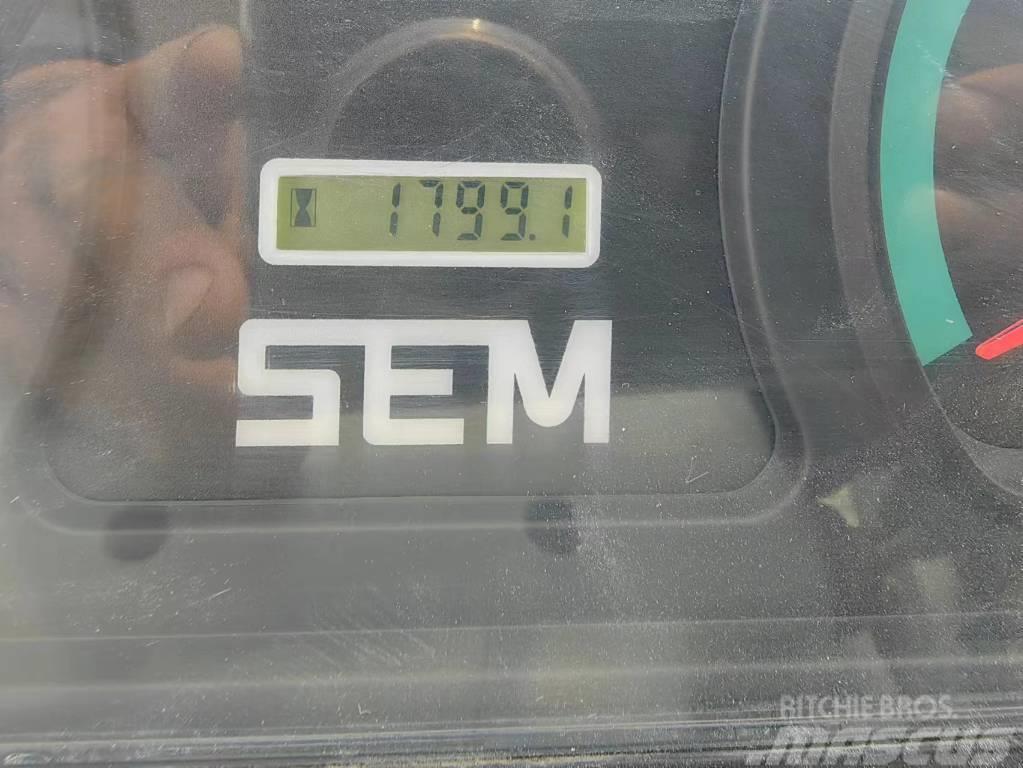 SEM 656D Kolesové nakladače