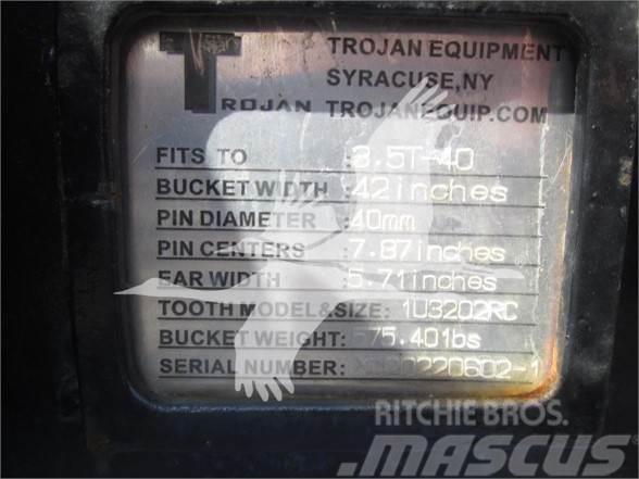 Trojan 42 NEW TROJAN HYDRAULIC TILT DITCHING BUCKET Lopaty