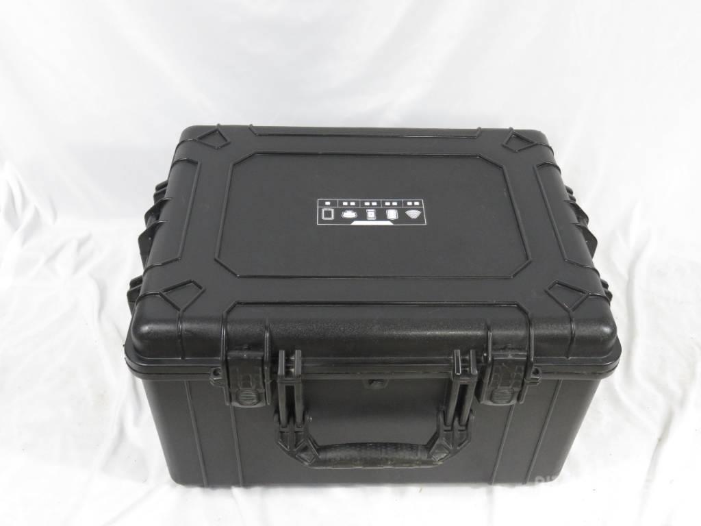 Trimble GCS900 Dozer GPS Kit w/ CB460, MS995's, SNR934 Ďalšie komponenty