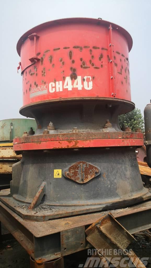Sandvik used CH440 Cone Crusher in good running condition Drviče