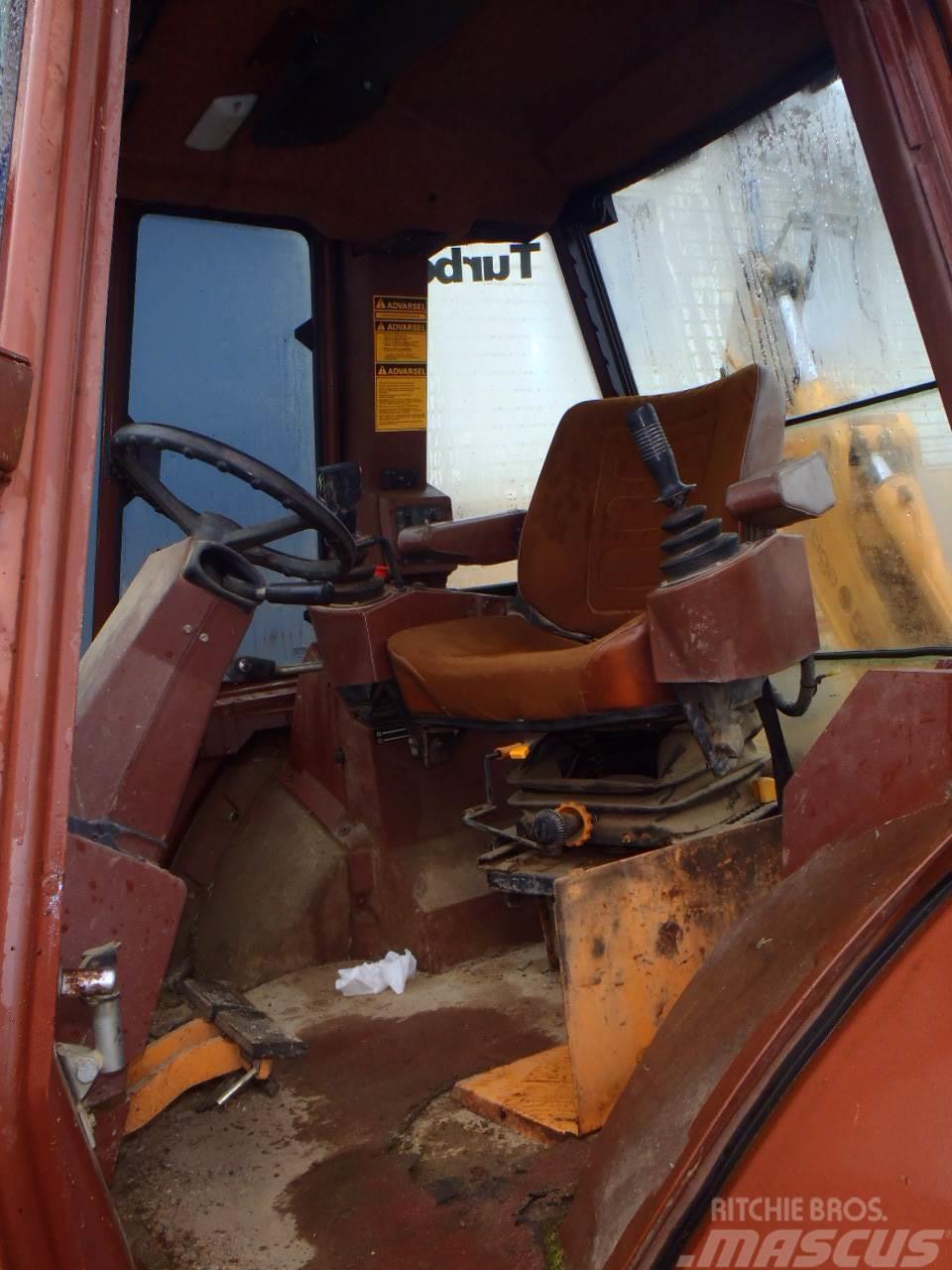 Case IH 580 Traktory
