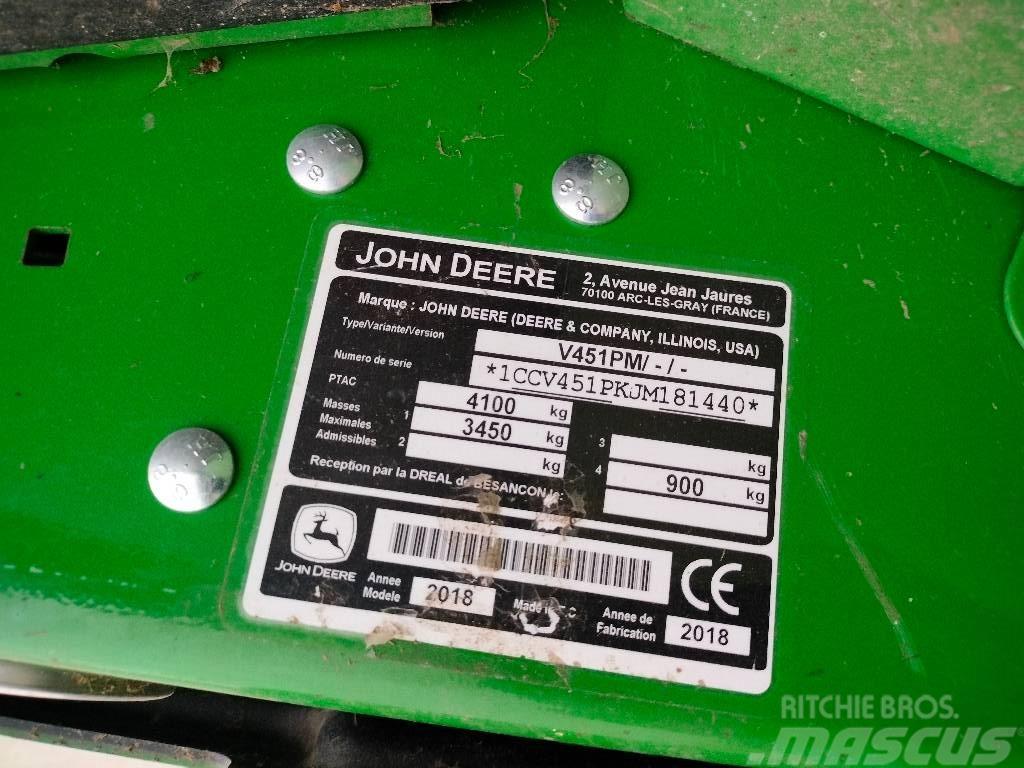 John Deere V451M Lisy na okrúhle balíky