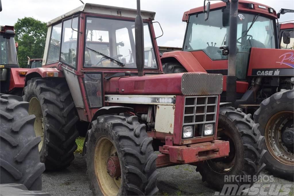 Case IH 844 A/S Traktory