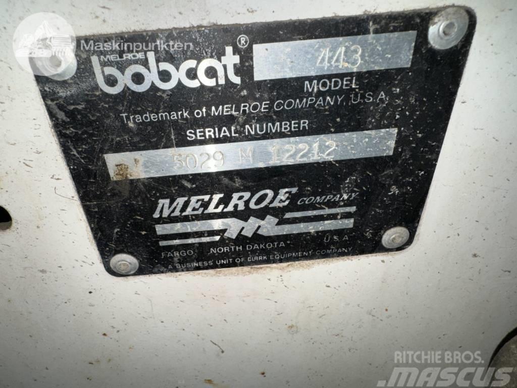 Bobcat 443 Šmykom riadené nakladače