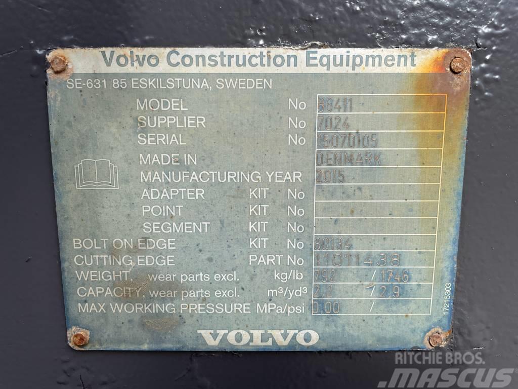 Volvo L60 2.2m GP Bucket Lopaty