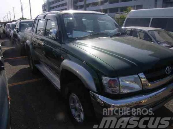TOYOTA HILUX DOUBLE CABIN Automobily