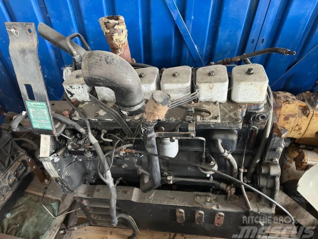 CASE 6-590 ENGINE Motory