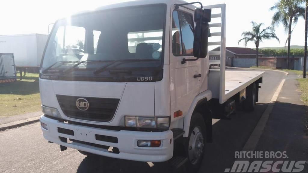 UD UD90 Plošinové nákladné automobily/nákladné automobily so sklápacími bočnicami