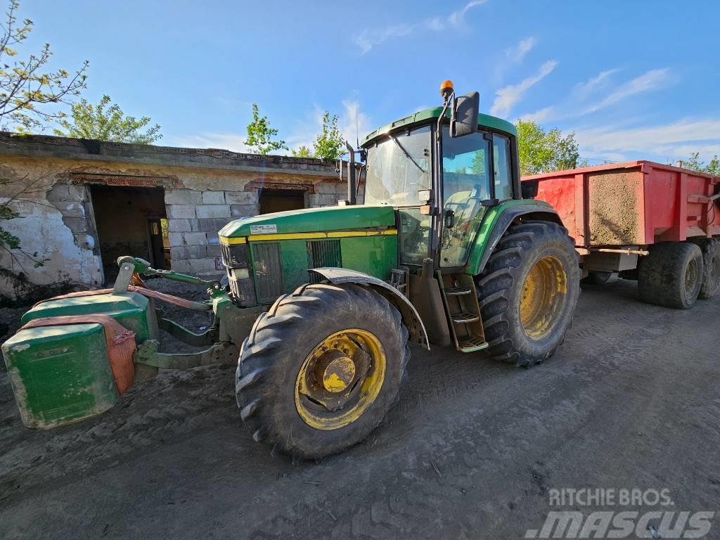 John Deere 6910 Traktory