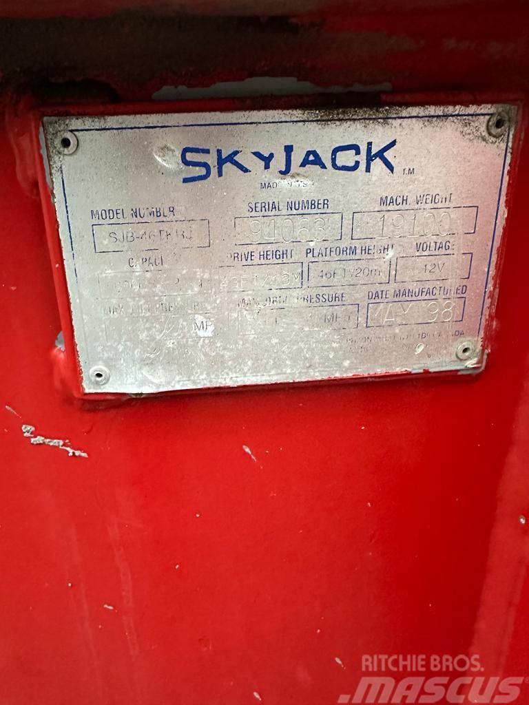 SkyJack SJ KB 46TK-RJ Kĺbové plošiny