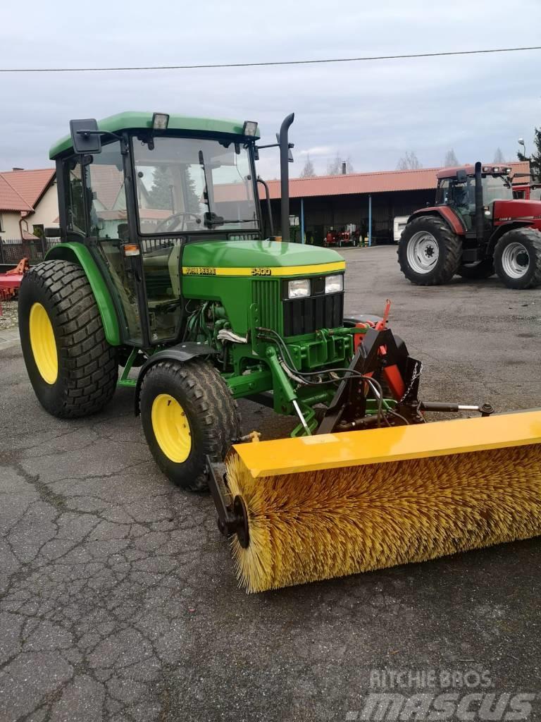 John Deere 5400 Kompaktné traktory
