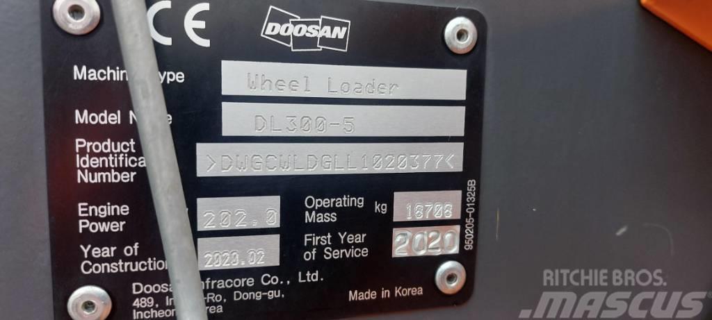 Doosan DL300-5 Kolesové nakladače