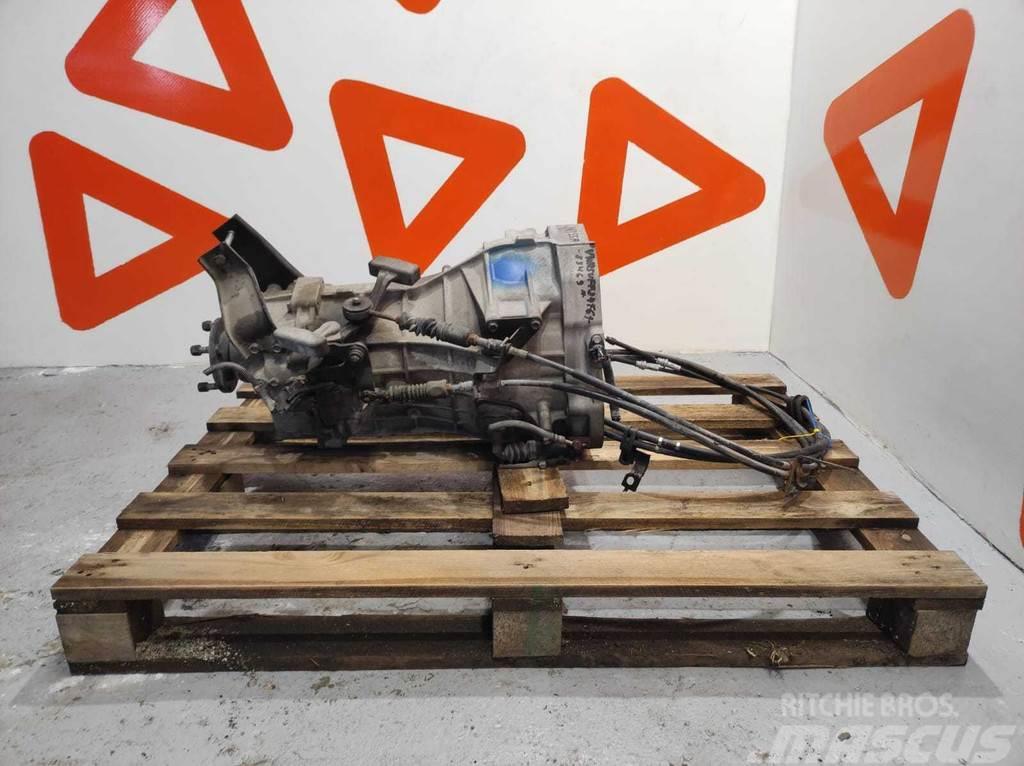 Nissan NT 400 Cabstar Gearbox 32010-LC62A / LOW MILEAGE Prevodovky
