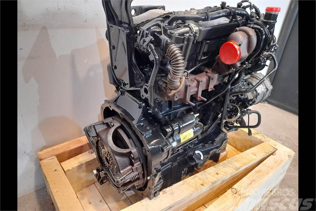 Case IH Farmall 115A Engine Motory