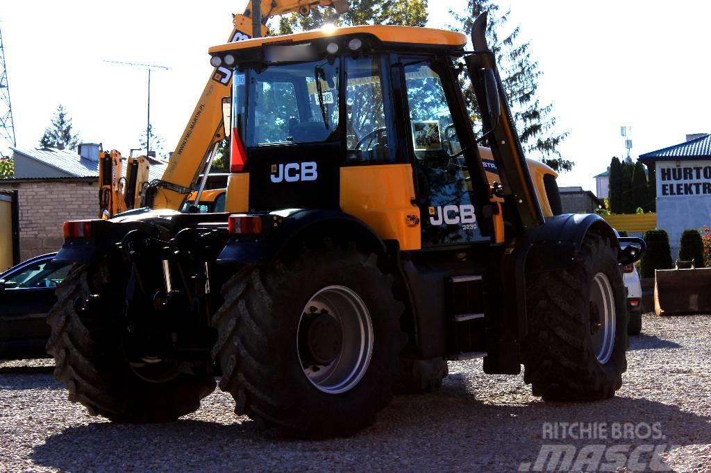 JCB FASTRAC 3230 XTRA Traktory