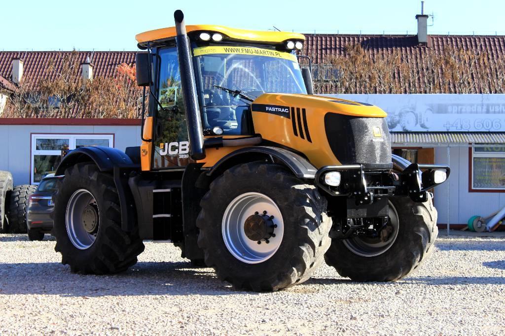 JCB FASTRAC 3230 XTRA Traktory