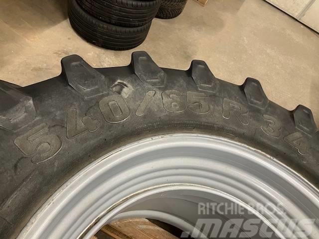 Pirelli TM800 540/65R34 145A8/142B Dubbelmontage. Zdvojené kolesá