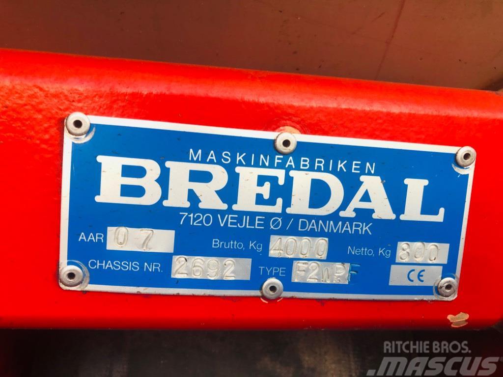 Bredal F2 3200 Rozmetadlá maštaľného hnoja