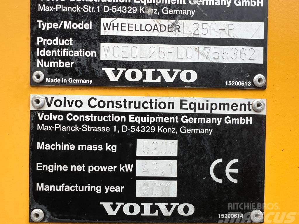 Volvo L 25 F Kolesové nakladače