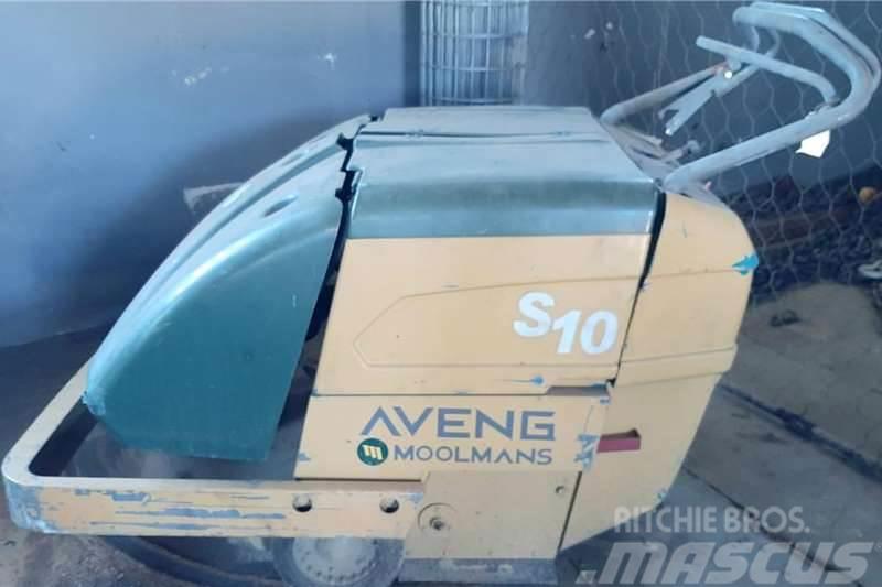 Tennant Industrial Floor Sweeper S10 Ďalšie nákladné vozidlá