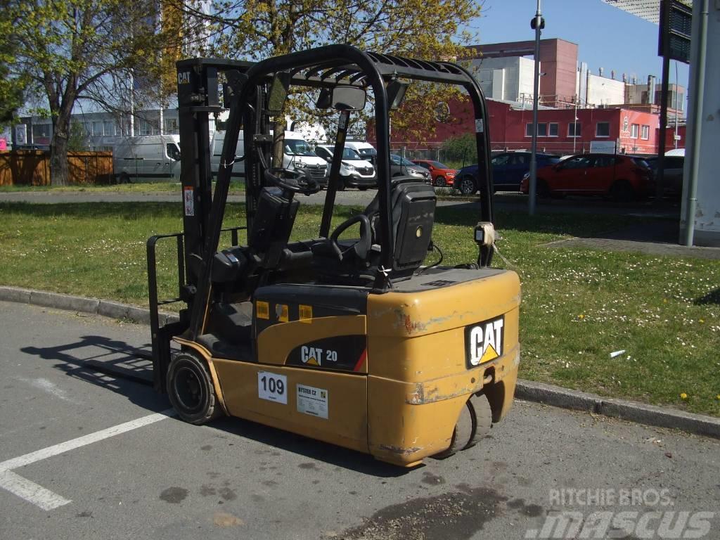 CAT Lift Trucks EP20NT Akumulátorové vozíky