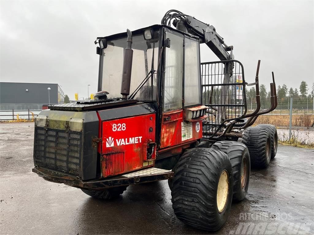 Valmet 828 Demonteras Lesné traktory