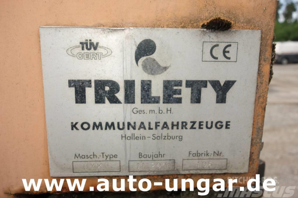 Multicar Trilety Kehraufbau für Multicar Bj. 2001 Kehraufsa Zametacie stroje
