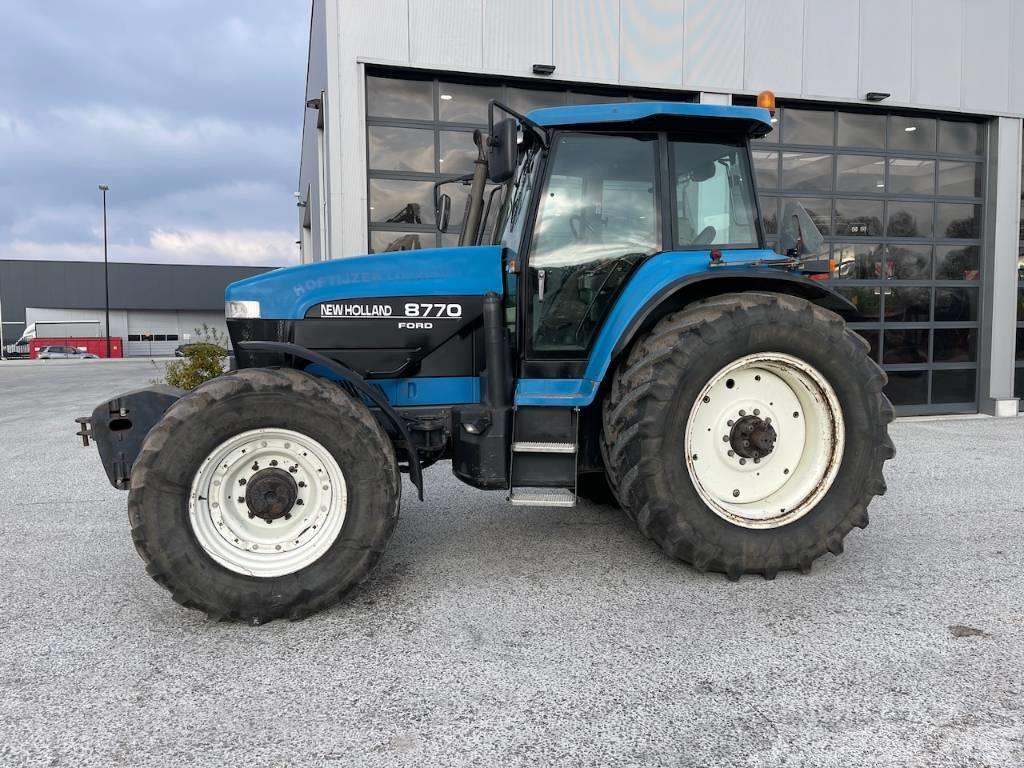 New Holland 8770 Traktory