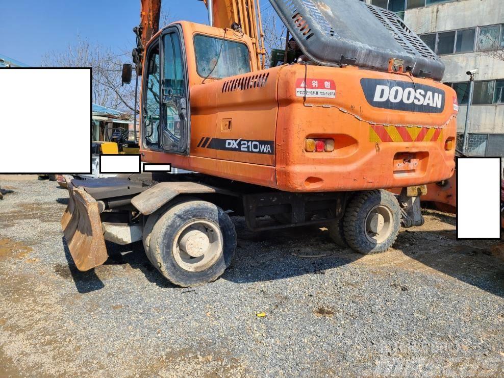 Doosan DX 210 W Kolesové rýpadlá