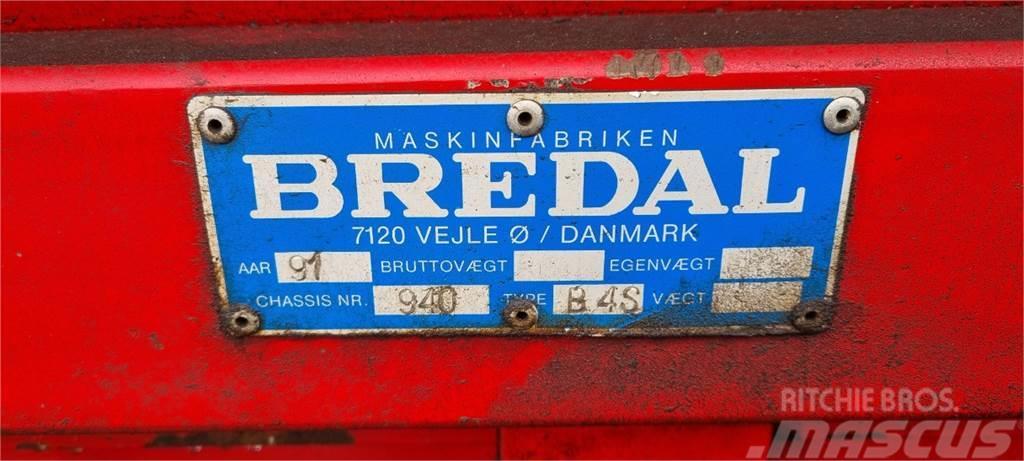 Bredal BUGSERET GØDNINGSSPREDER B4S Ťahané postrekovače