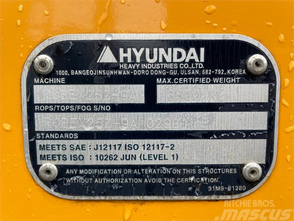 Hyundai 25z-9ak - 2.700 kg. minigraver / 350 Timer / Står  Mini rýpadlá < 7t