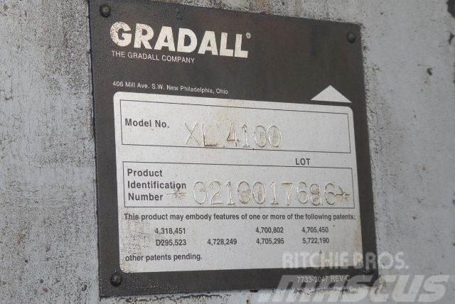 Gradall XL4100 II Pásové rýpadlá