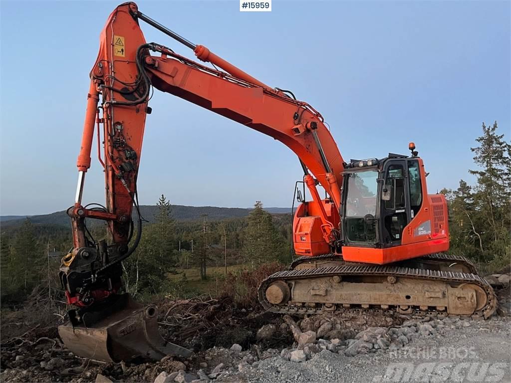 Doosan DX235LCR crawler excavator w/ GPS, bucket and tilt Pásové rýpadlá