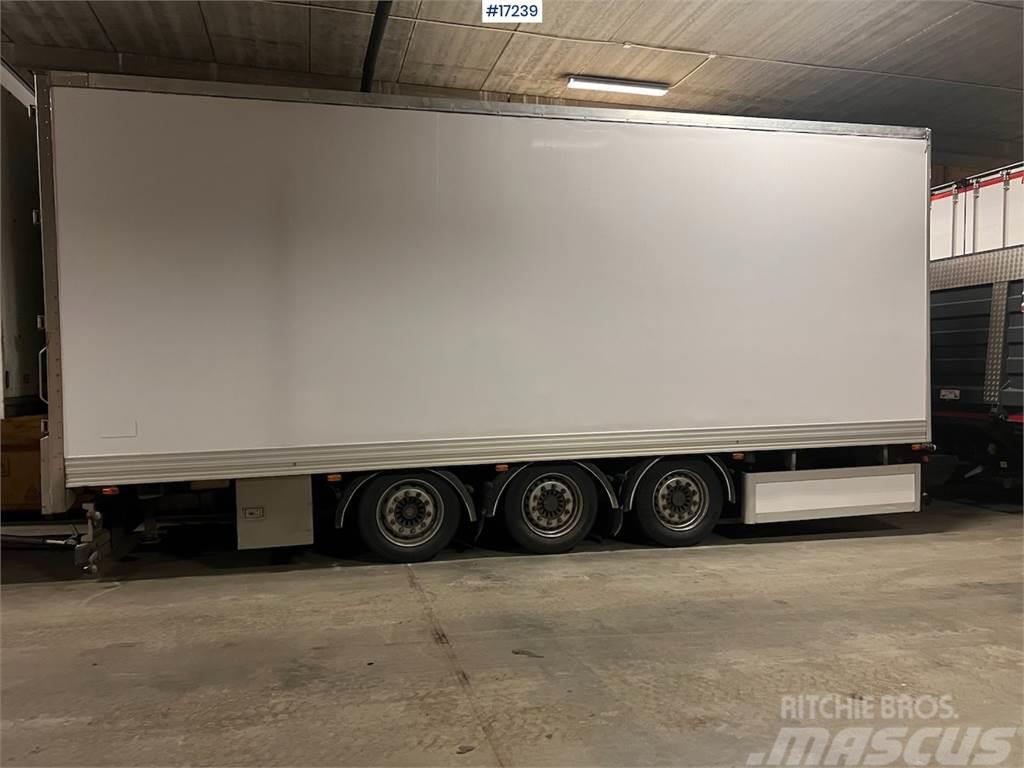 Limetec 3 axle cabinet trailer w/ full side opening Ďalšie prívesy