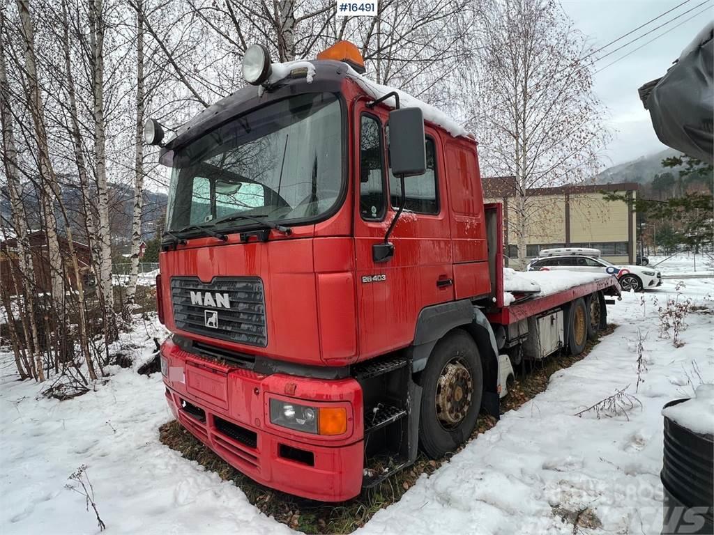 MAN 24.403 truck repair object Plošinové nákladné automobily/nákladné automobily so sklápacími bočnicami