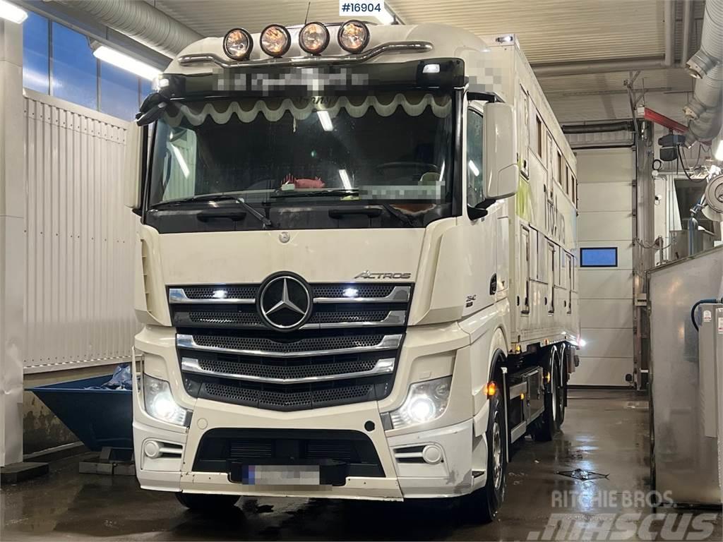 Mercedes-Benz Actros Animal transport truck w/ lift Komunálne / Multi-úžitkové vozidlá