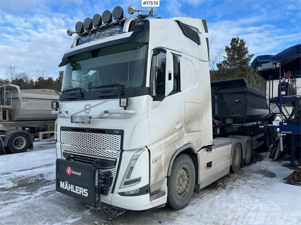 Volvo FH 540 6x4 Plow rig tractor w/ hydraulics and only Ťahače